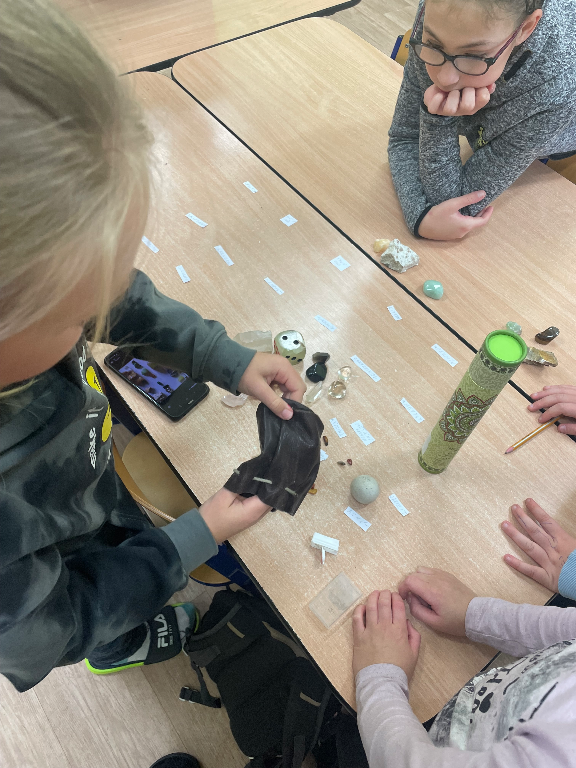 Horniny a minerály v přírodovědě u páťáků