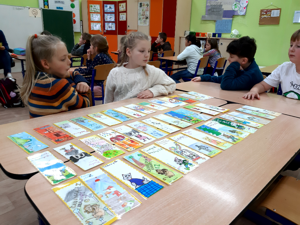 Záložka do knihy spojuje školy